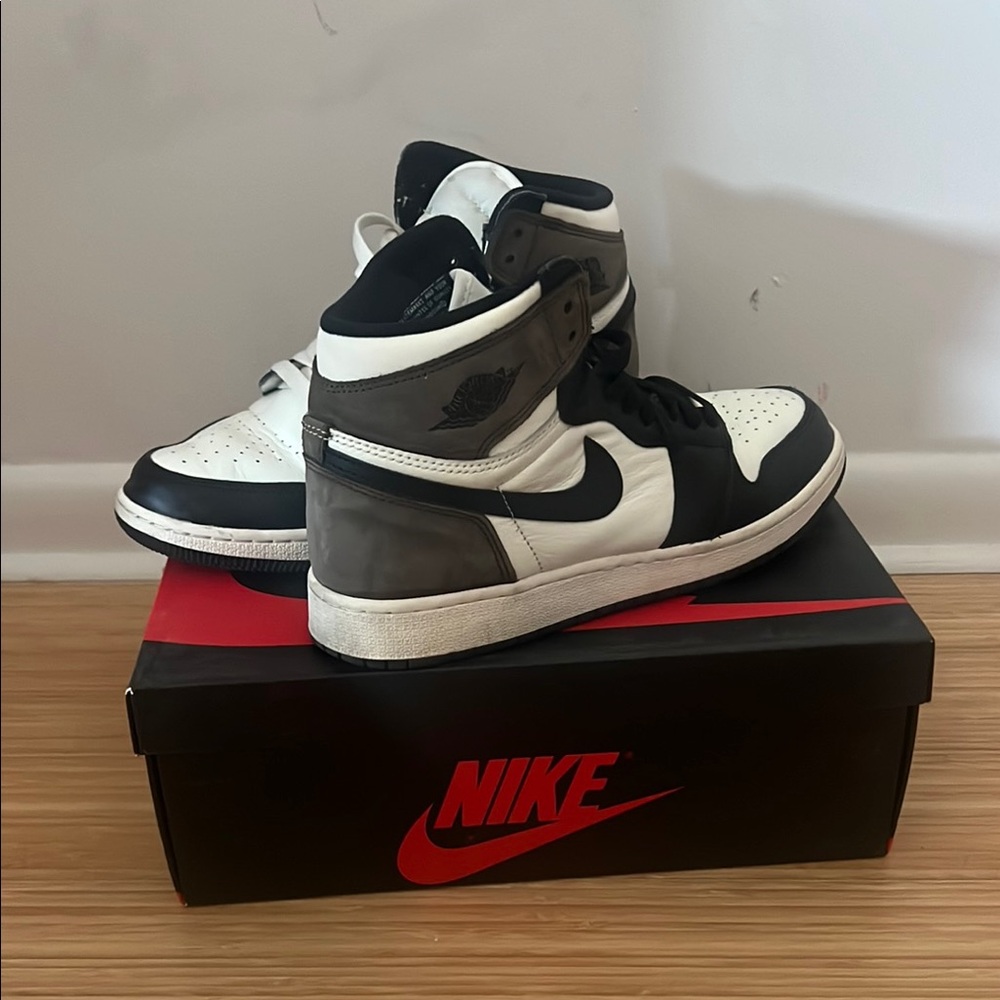 Nike Air Jordan, one dark mocha youth seven
